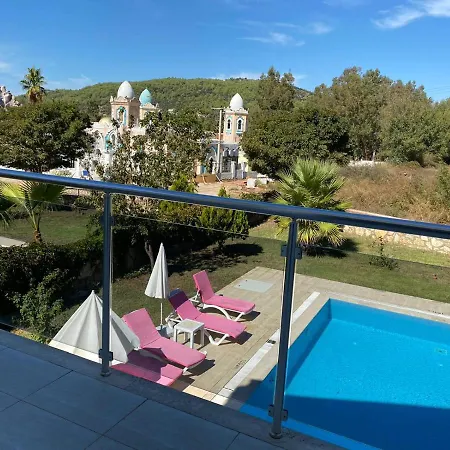 Valley - With Private Pool In Ovacik 别墅